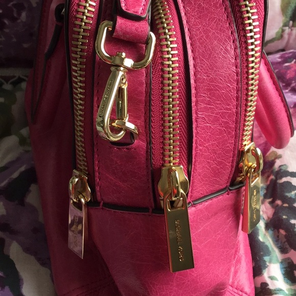 MICHAEL KORS BAG HOT PINK🌷💐RARE BAG💐🌸🌷🌼🌻🌺 - Picture 7 of 8